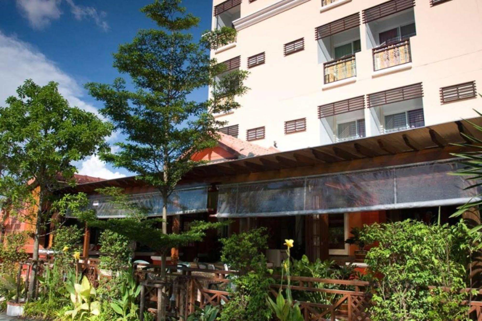OYO 280 Thai Garden Resort Bangkok Exterior foto